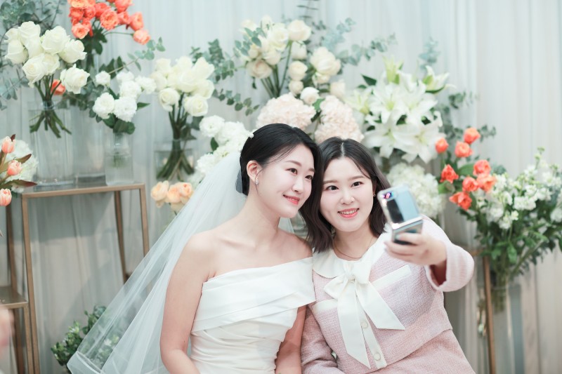신랑 ♥ 신부 본식 스냅 · 신부대기실