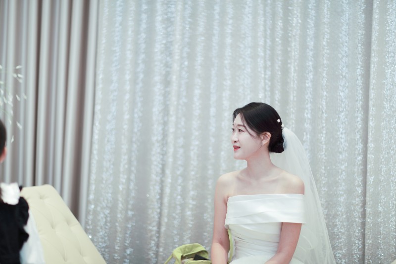 신랑 ♥ 신부 본식 스냅 · 신부대기실