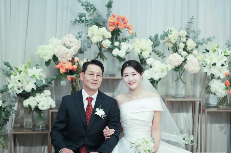 신랑 ♥ 신부 본식 스냅 · 신부대기실